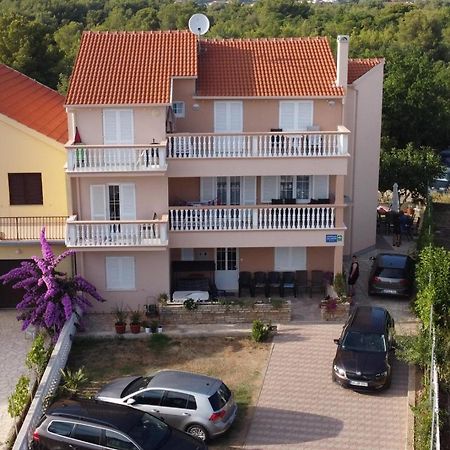 Apartment Mladen Biograd Na Moru Exterior foto